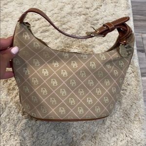 Dooney & bourke purse